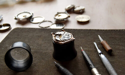 https://www.freepik.com/premium-photo/workplace-watchmaker-repairing-classic-mechanical-watch-november-15-2021-russia-tchaikovsky_20693458.htm